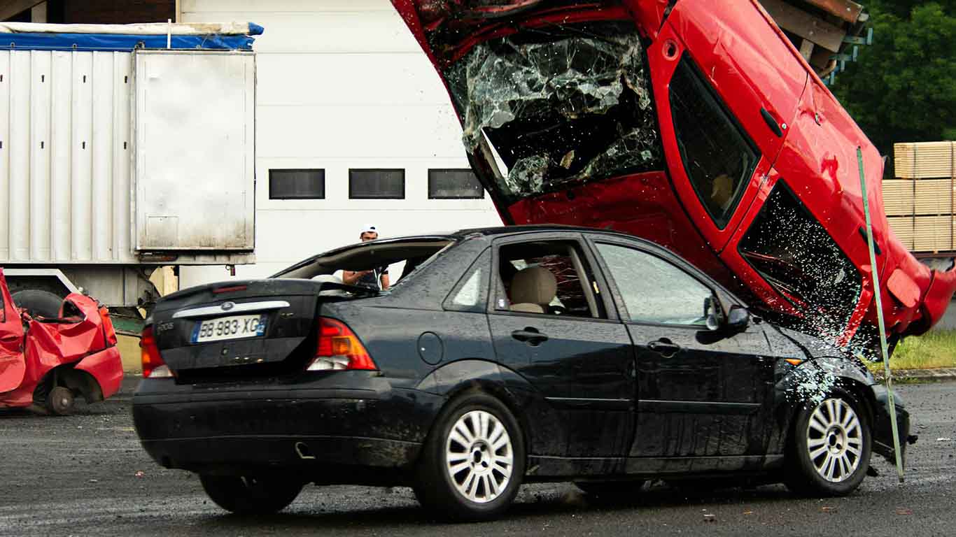 How To Choose The Right Car Accident Lawyer For Your Case on loudvoiced