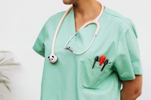Why Do Medical Scrub Pants With Pockets Improve Daily Healthcare Performance And Comfort